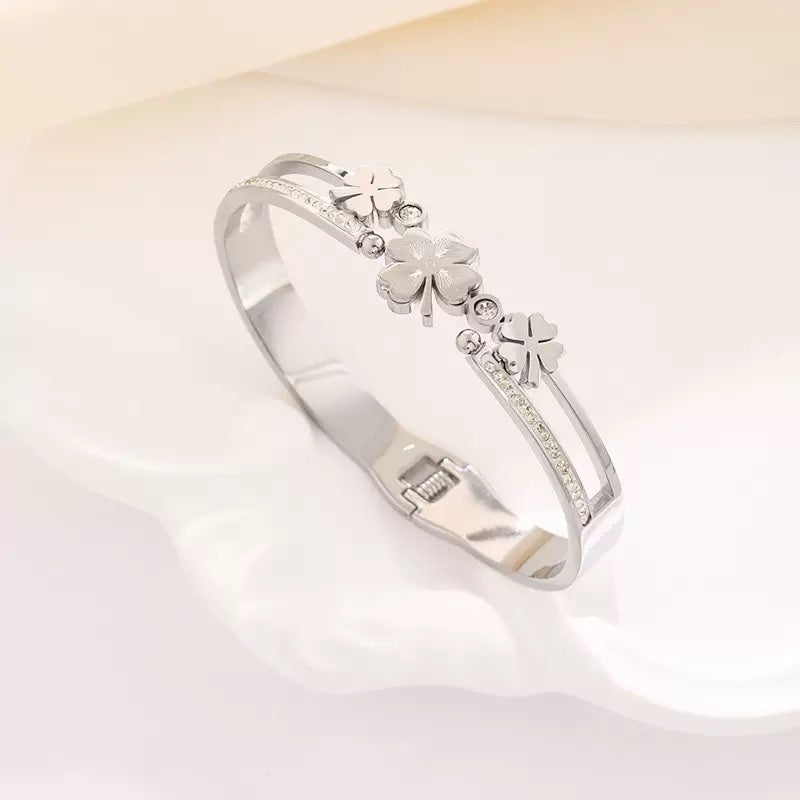 Four-Leaf Clover White Shell Sparkle Bangle SILVER, GOLD, ROSE GOLD