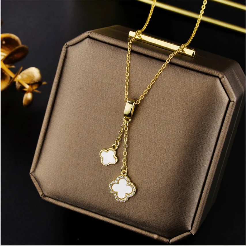 Clover Necklace