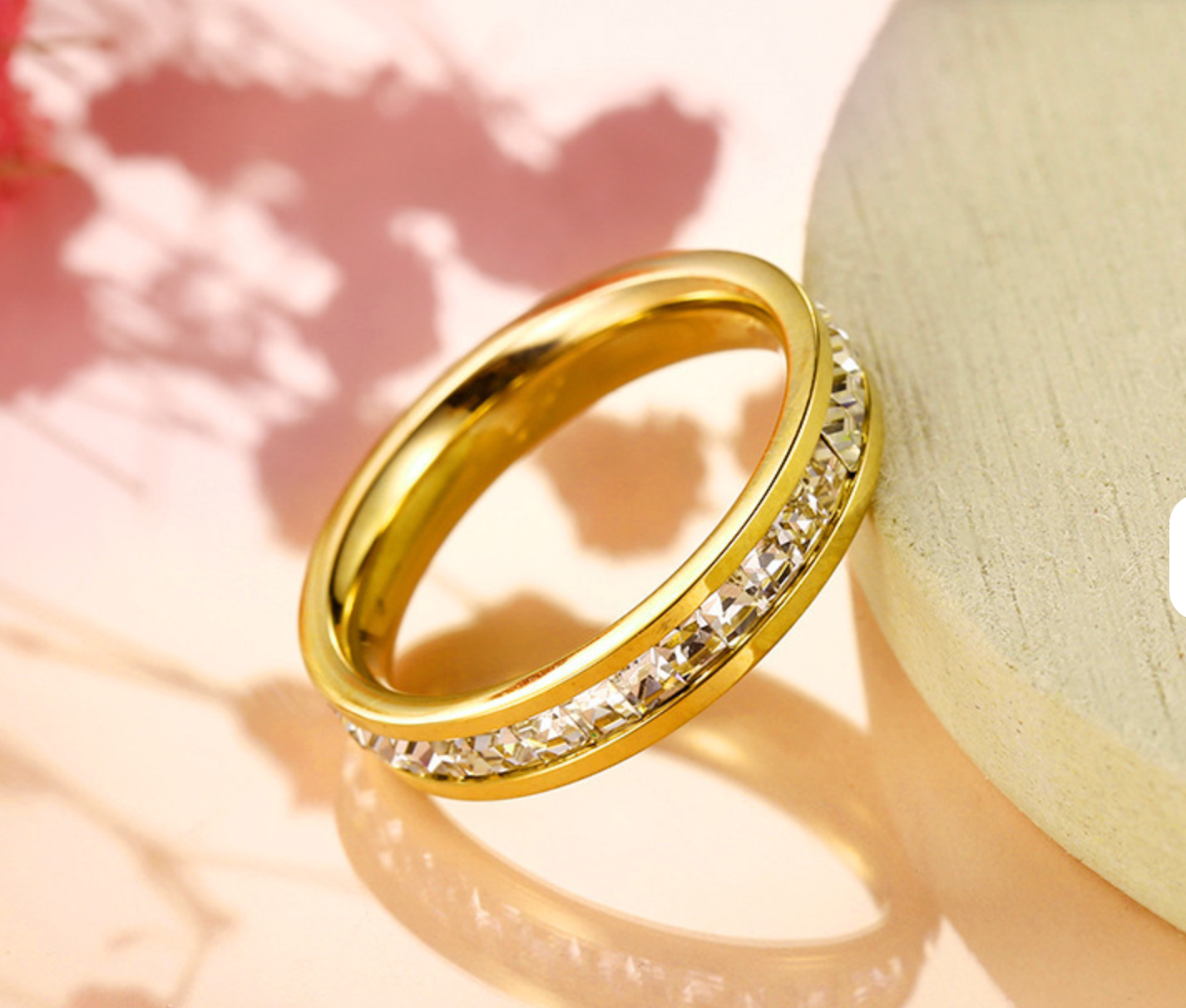 Minimalist Geometric Rhinestone Ring - Gold